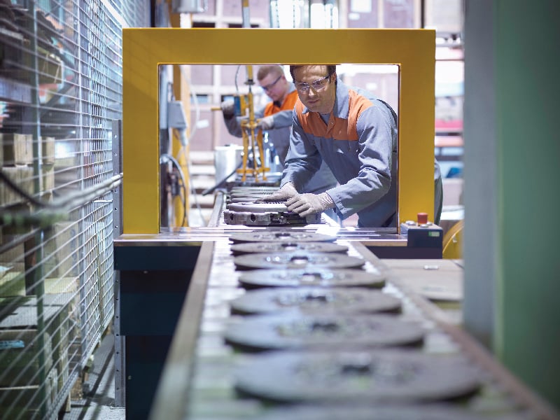 SkilledTechThumbnail800x600_IndustrialMen